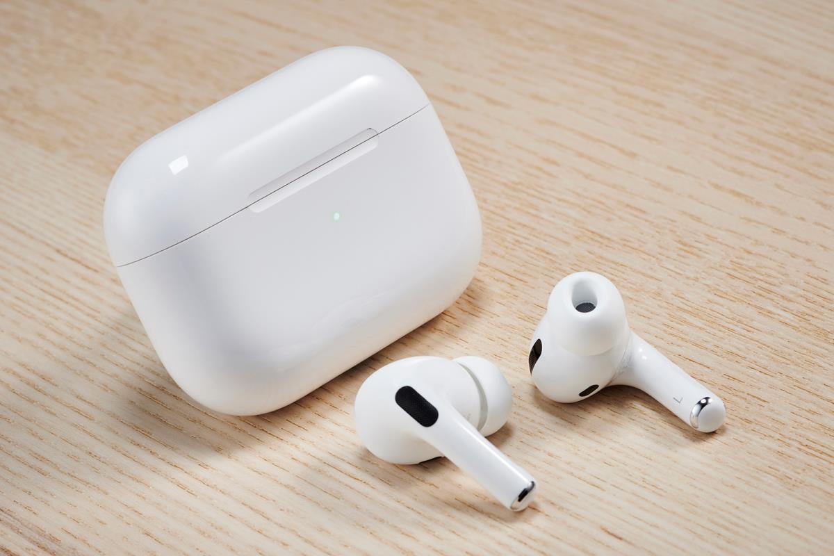 هدفون بیسیم اپل مدل ایرپاد پرو 2 نویز کنسلینگ